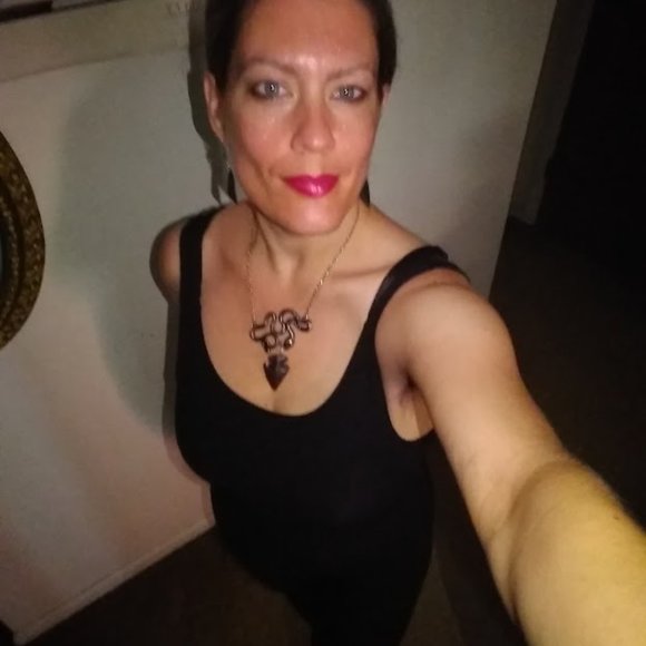 Meet your Posher, Valerie - Picture 4 of 7